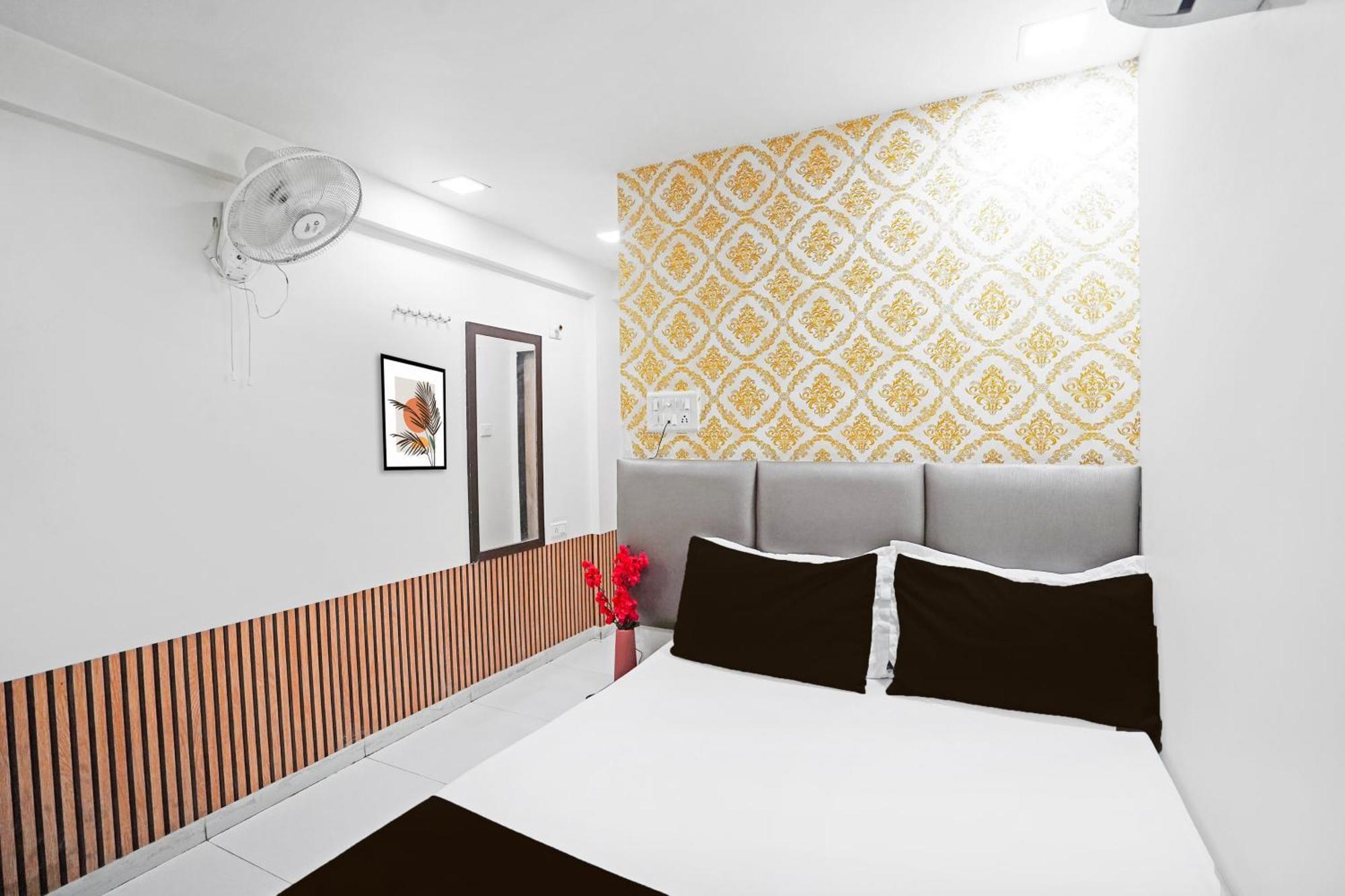 Hotel O S. G. Highway Formerly I Land Park Ahmedabad Exterior foto