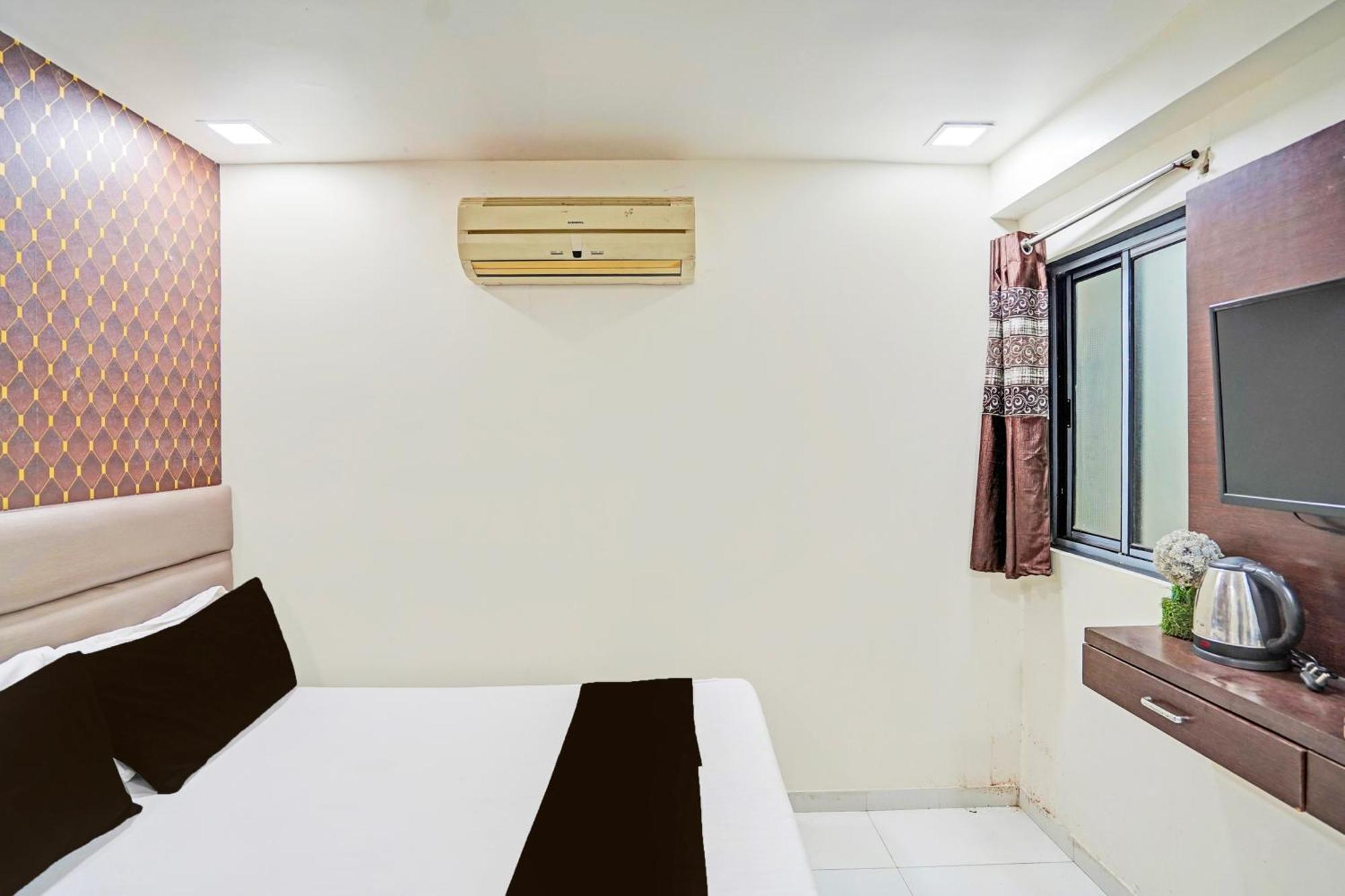 Hotel O S. G. Highway Formerly I Land Park Ahmedabad Exterior foto